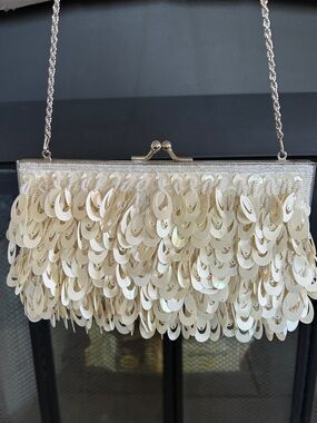 Jessica McClintock Ivory Sequin Fringe Evening Clutch with Silver Chain